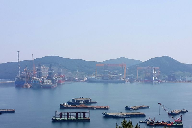 &copy; Reuters. Daewoo Shipbuilding &amp; Marine Engineering’s shipyard is seen in Geoje