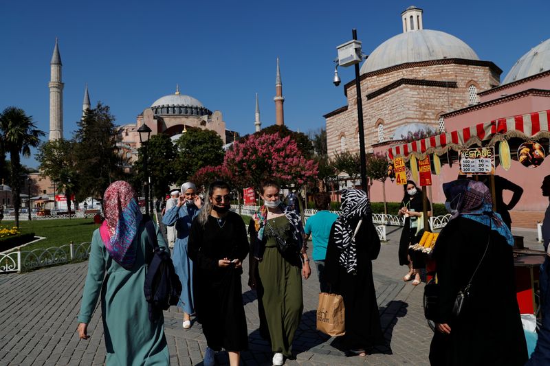 &copy; Reuters. LA TURQUIE ADOPTE UNE LOI POUR RÉGULER LES CONTENUS SUR LES RÉSEAUX SOCIAUX