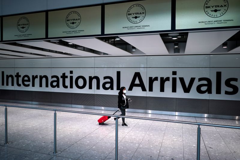&copy; Reuters. La Terminal 5 del aeropuerto de Heathrow en Londres, Reino Unido, el 26 de julio de 2020