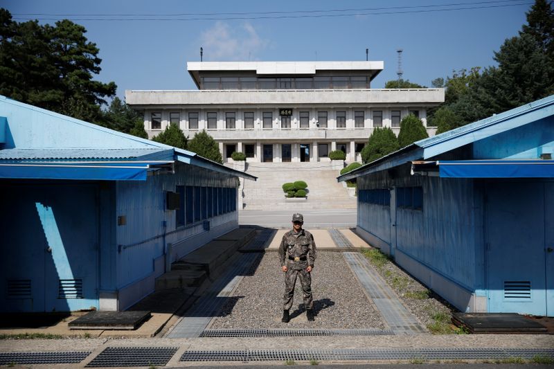 &copy; Reuters. A South Korean soldier stands guard in the truce village of Panmunjom