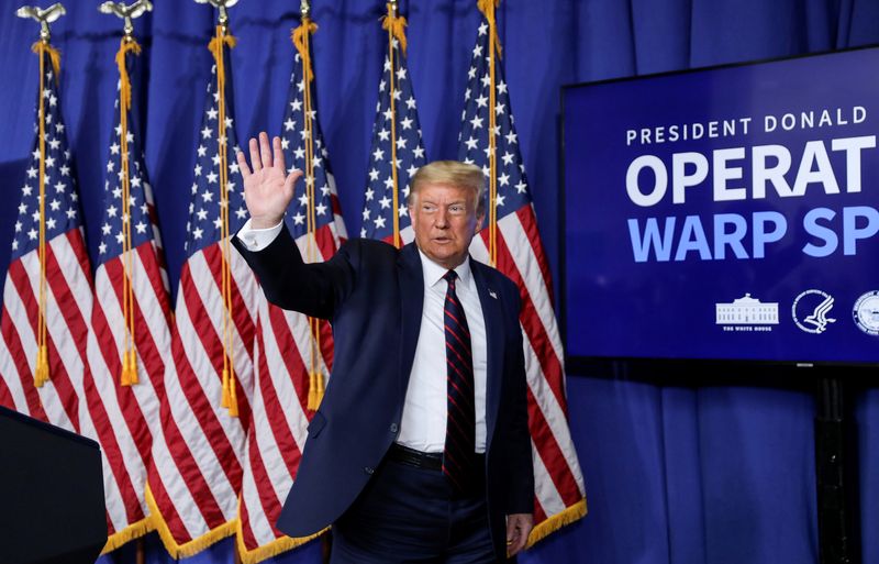 &copy; Reuters. FILE PHOTO: U.S. President Trump visits Fujifilm Diosynth Biotechnologies&apos; Innovation Center in Morrrisville, North Carolina