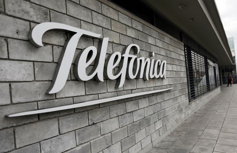 &copy; Reuters. The logo of Telefonica is seen on company&apos;s headquarters in Bogota