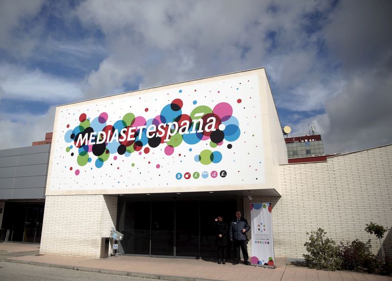 © Reuters. FILE PHOTO: The headquarters of Mediaset Espana is seen outside Madrid, Spain