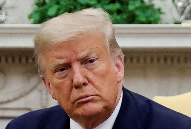 &copy; Reuters. U.S. President Trump meets with Guillen family in the Oval Office at the White House in Washington