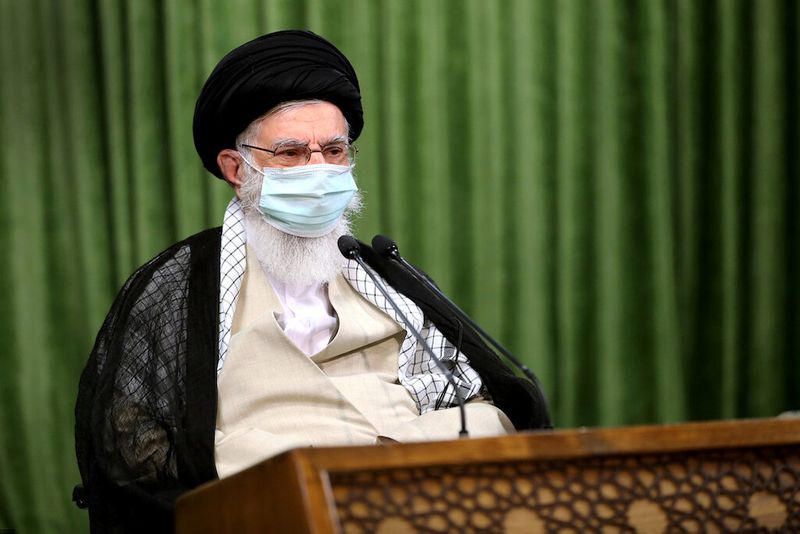 &copy; Reuters. Líder supremo do Irã, aiatolá Ali Khamenei, em Teerã