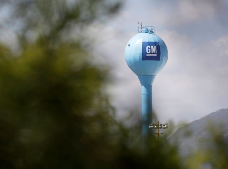 &copy; Reuters. The GM logo is pictured at the General Motors Assembly Plant in Ramos Arizpe