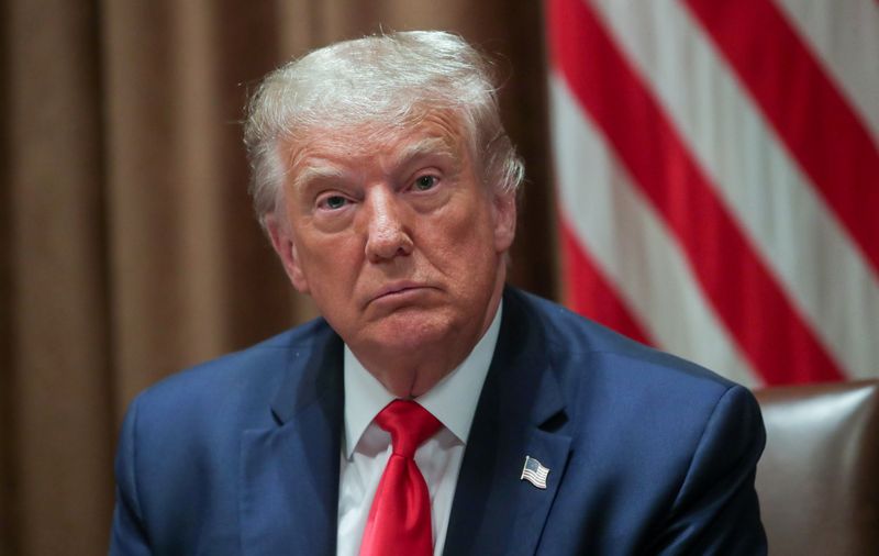 &copy; Reuters. FILE PHOTO: U.S. President Trump holds executive order signing event in the Cabinet Room of the White House in Washington