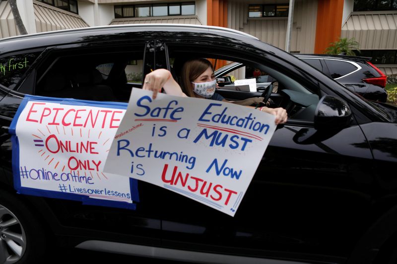 &copy; Reuters. Professores da Flórida protestam contra proposta de volta às aulas presenciais