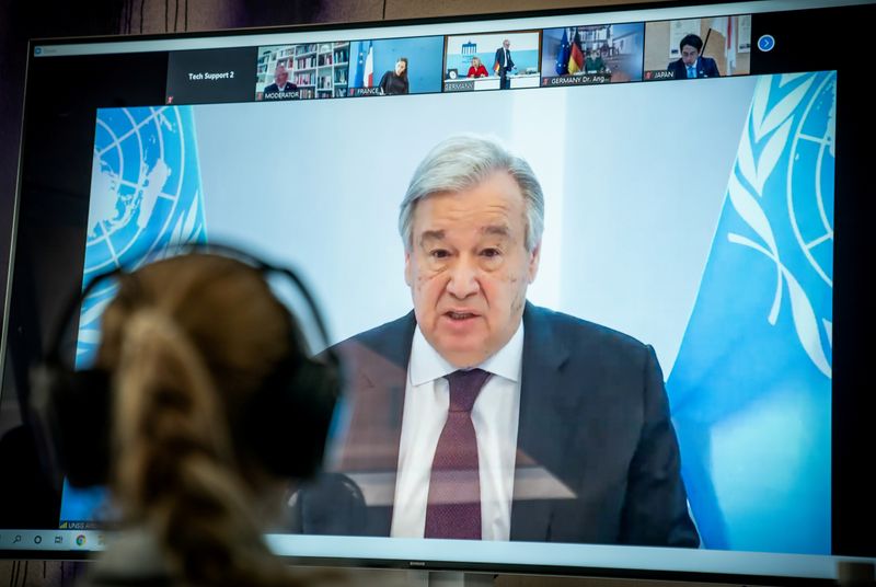 &copy; Reuters. FILE PHOTO: UN Secretary-General Guterres in April during a virtual climate summit