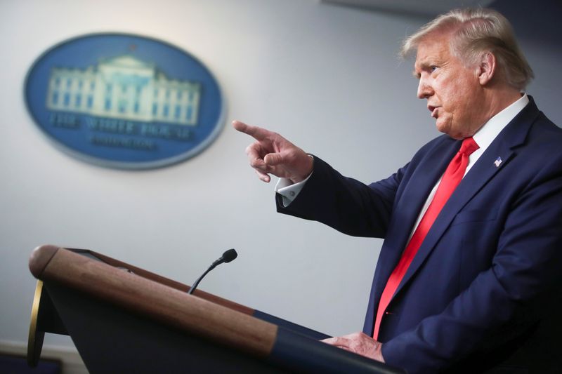 &copy; Reuters. Президент США Дональд Трамп на брифинге в Вашингтоне