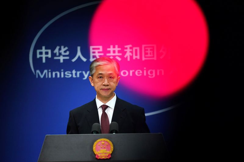 © Reuters. Chinese Foreign Ministry spokesman Wang Wenbin speaks during a news conference in Beijing