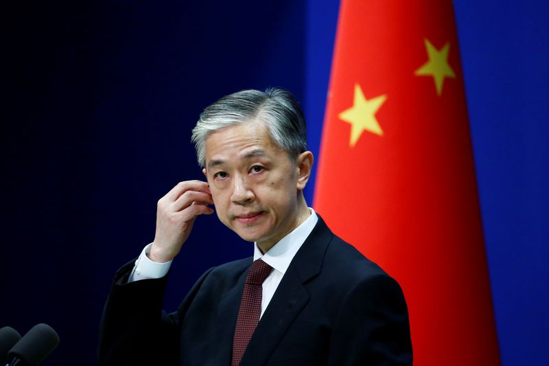 &copy; Reuters. Wang Wenbin, portavoz del Ministerio de Relaciones Exteriores chino, durante una rueda de prensa en Pekín