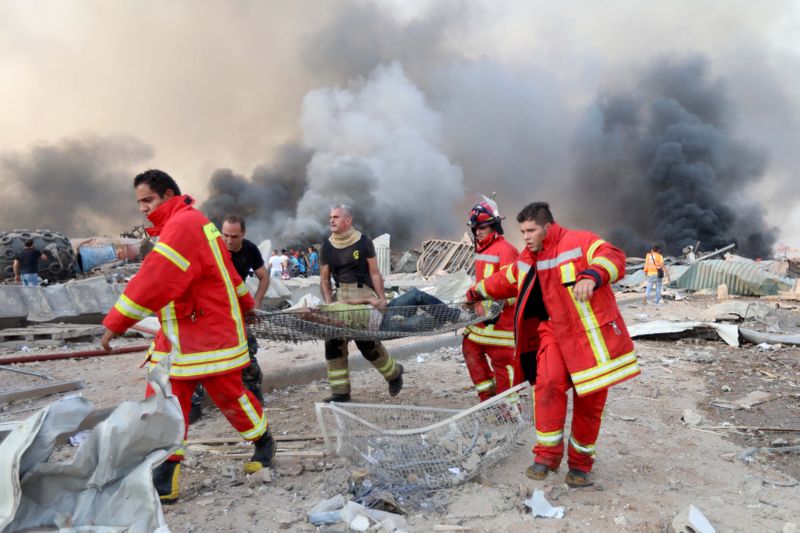 © Reuters. Site of an explosion in Beirut