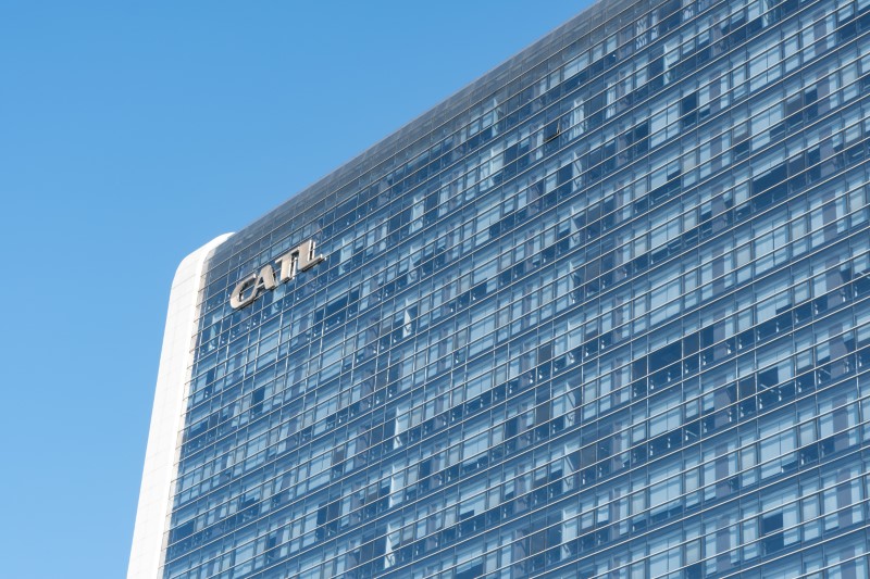 &copy; Reuters. Sign of Chinese battery maker Contemporary Amperex Technology Ltd (CATL) is seen on its building in Ningde