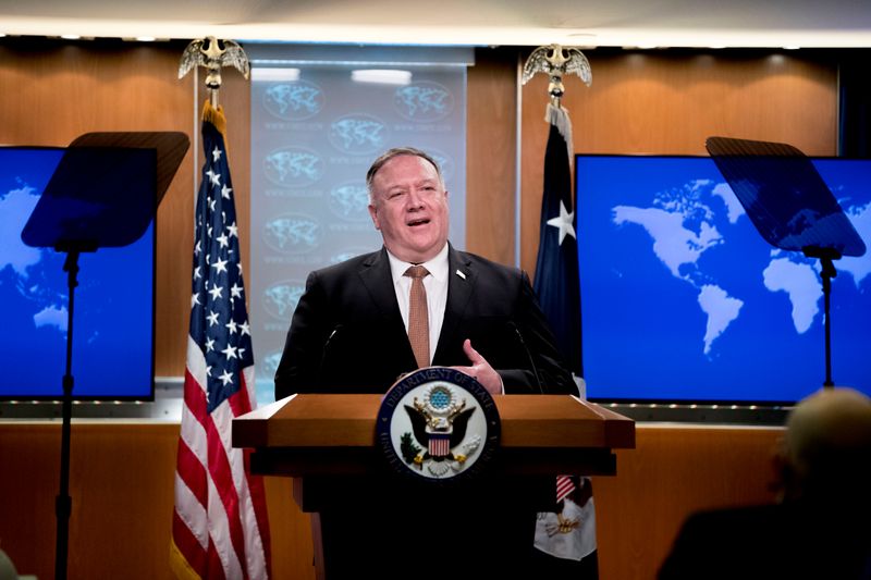 &copy; Reuters. Foto de archivo: El Secretario de Estado de EEUU, Mike Pompeo, durante una conferencia de prensa en el Departamento de Estado en Washington, D.C., EEUU