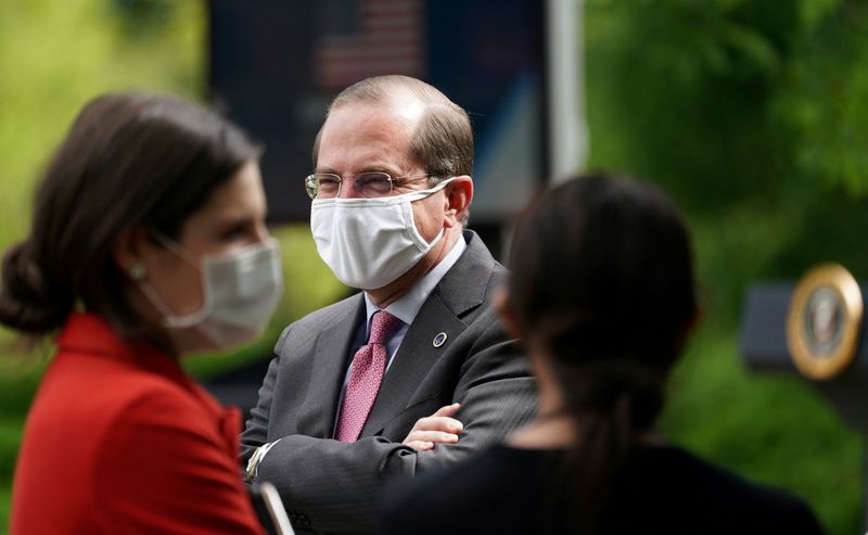 &copy; Reuters. FOTO DE ARCHIVO: El secretario de Salud y Servicios Humanos estadounidense, Alex Azar, en Washington D.C.