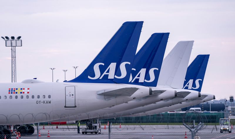 &copy; Reuters. SAS Airbus A320 planes are parked at Copenhagen airport in Kastrup