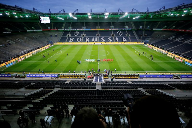 &copy; Reuters. FILE PHOTO: Bundesliga - Borussia Moenchengladbach v FC Cologne