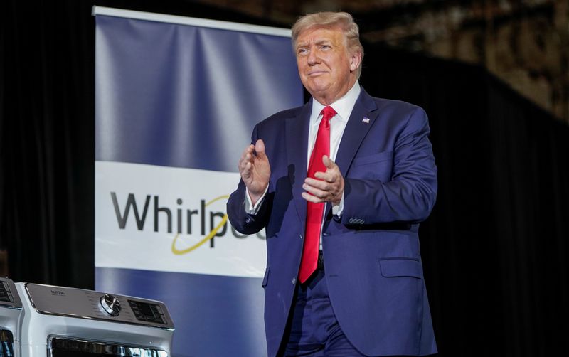 &copy; Reuters. U.S. President Donald Trump speaks at Whirlpool Corporation washing machine factory in Clyde, Ohio
