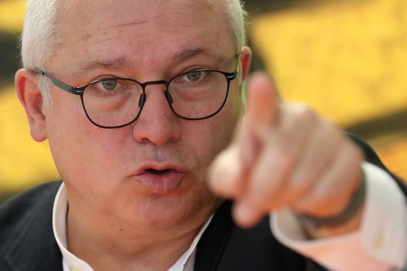 &copy; Reuters. Former member of the Catalan government Lluis Puig holds a news conference after a Belgian court hearing, in Brussels