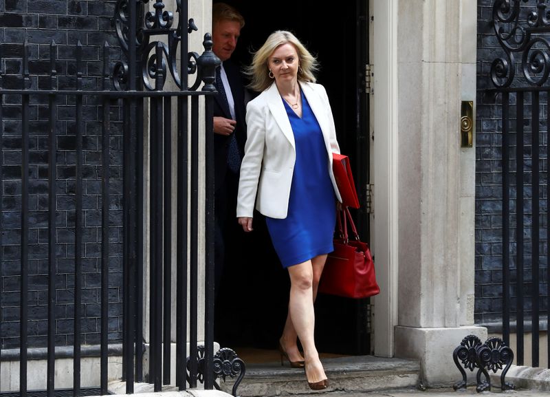 &copy; Reuters. Britain&apos;s Secretary of State of International Trade and Minister for Women and Equalities Liz Truss leaves Downing Street, in London