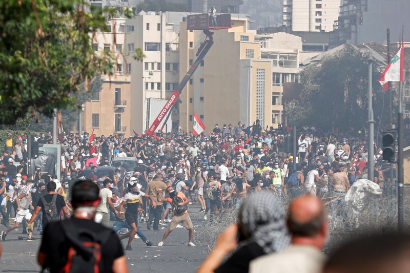 © Reuters. Protests called for in central Beirut days after devastating explosion