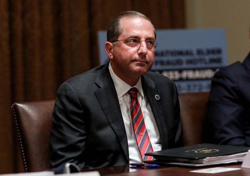 &copy; Reuters. FILE PHOTO: HHS Secretary Azar attends roundtable discussion at the White House in Washington