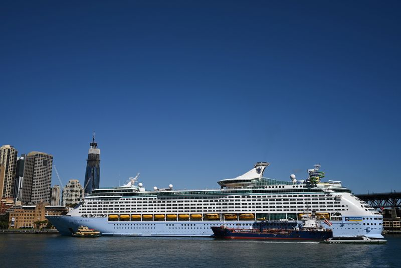 &copy; Reuters. A cruise ship is seen at Circular Quay in Sydney