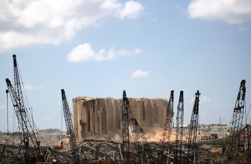 &copy; Reuters. Debris are seen in the port area after a blast in Beirut