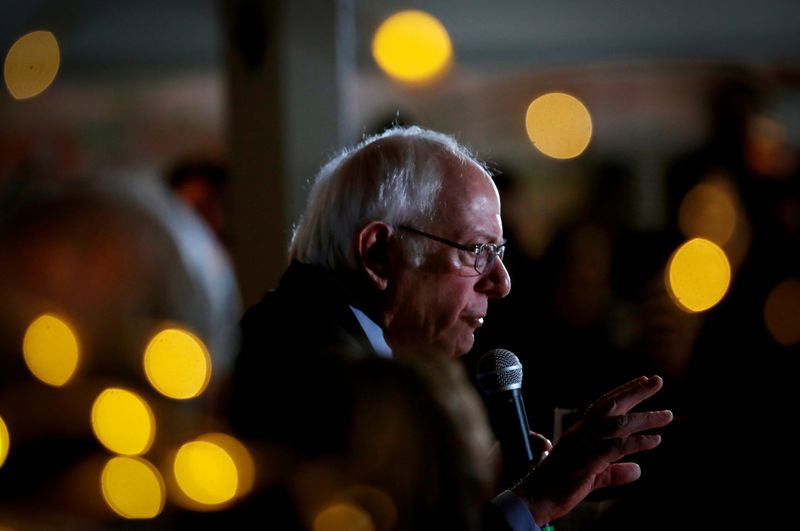 &copy; Reuters. FILE PHOTO: Democratic U.S. presidential candidate Senator Bernie Sanders speaks to supporters at a campaign stop in Plymouth