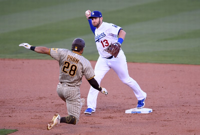 © Reuters. MLB: San Diego Padres at Los Angeles Dodgers