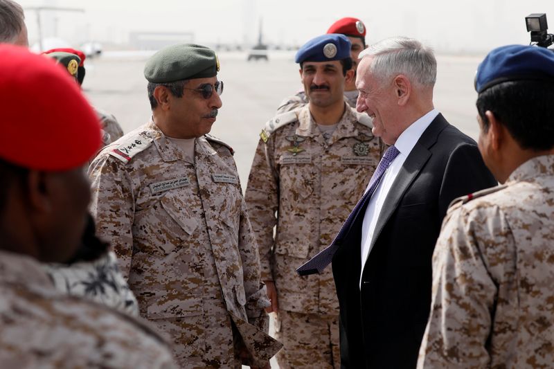 &copy; Reuters. FOTO DE ARCHIVO: El exsecretario de Defensa de Estados Unidos, James Mattis, en Riad