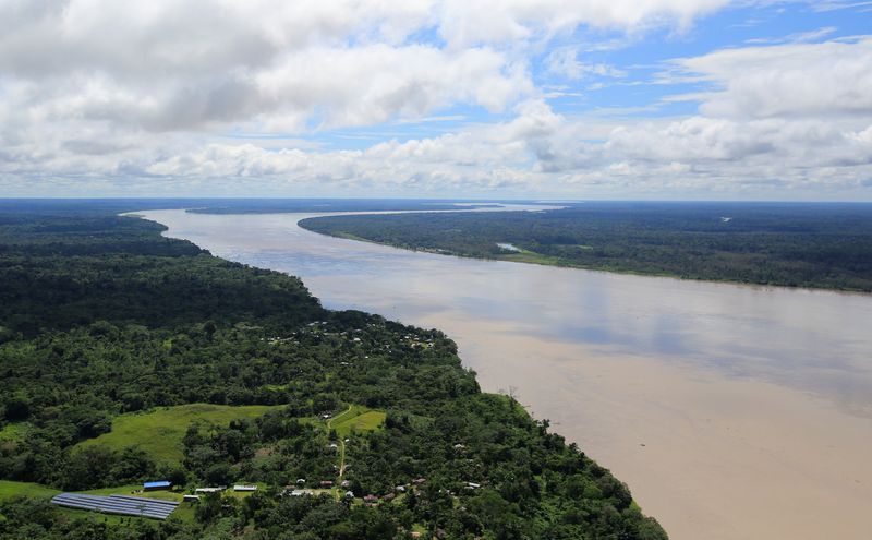 &copy; Reuters. Foto de archivo. Panorámica del río Amazonas desde la selva amazónica de Colombia