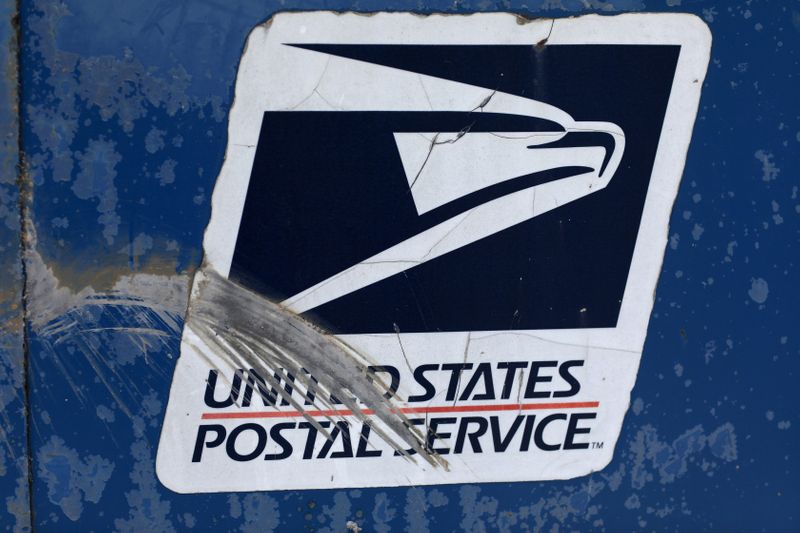 &copy; Reuters. FILE PHOTO: United States Postal Service mail box