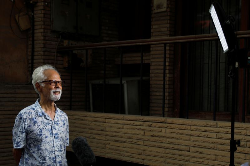 &copy; Reuters. Gopalan Balachandran, maternal uncle of U.S. Senator Kamala Harris&apos; (D-CA) talks to media outside his house in New Delhi