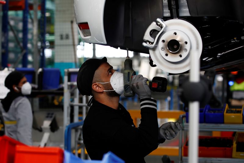 © Reuters. FRANCE: LE REBOND POST-CONFINEMENT DU MARCHÉ AUTO SE CONFIRME EN AOÛT