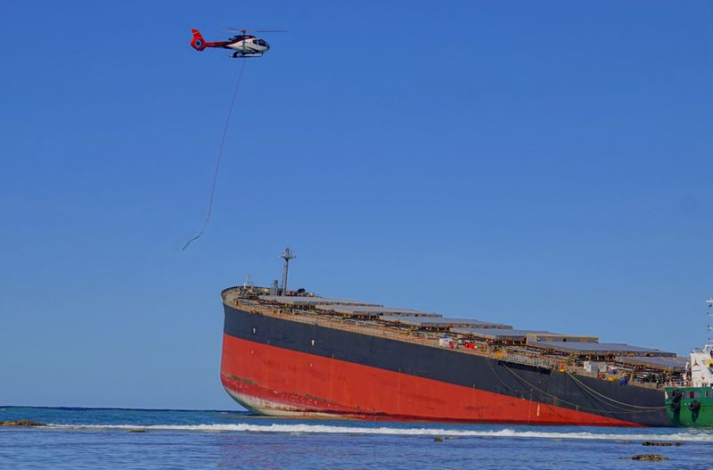 &copy; Reuters. モーリシャス座礁の長鋪汽船、賠償は「法に基づき誠意持って対応」