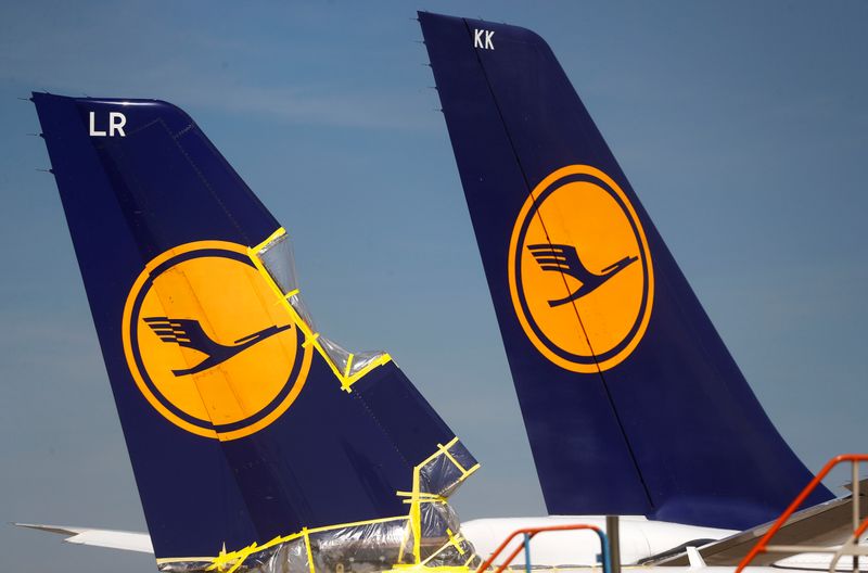 © Reuters. LUFTHANSA QUITTE LES DISCUSSIONS AVEC LES SALARIÉS SUR SES ÉCONOMIES