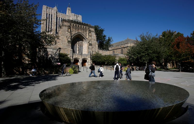 U.S. Justice Department says Yale illegally discriminates against Asians, whites