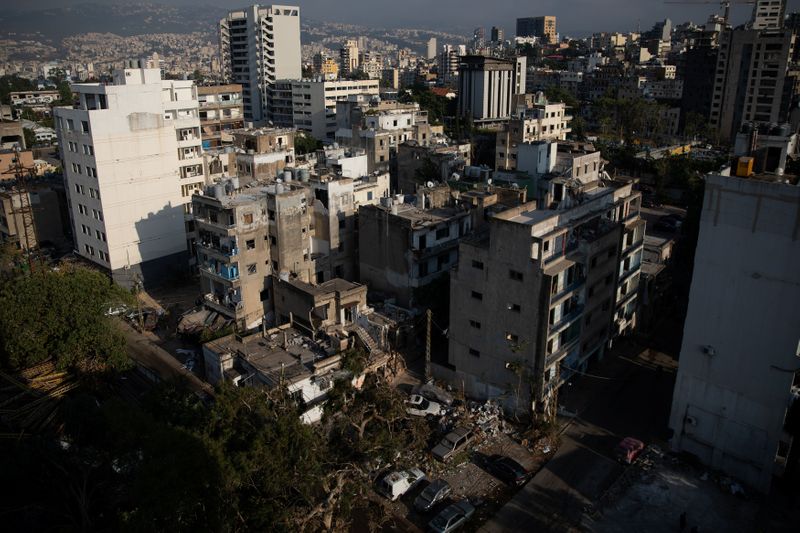 &copy; Reuters. &quot;فقدنا كل شيء&quot;.. حي يعتصره الحزن في بيروت يكافح من أجل إعادة البناء