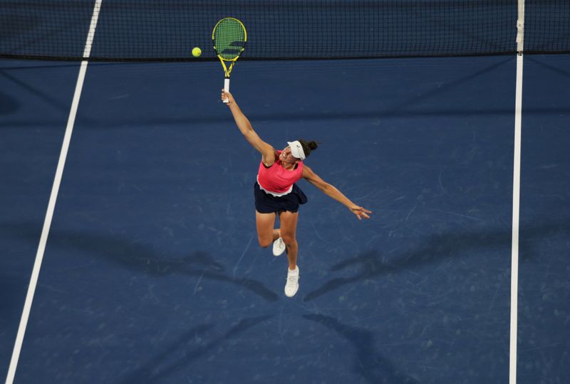 &copy; Reuters. FILE PHOTO: WTA Premier - Dubai Tennis Championships