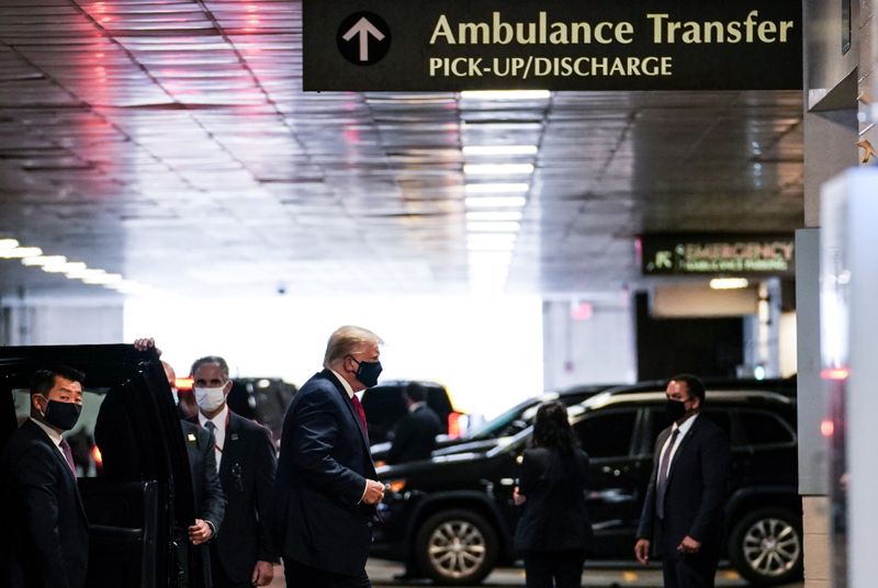 &copy; Reuters. President Donald Trump Visits Brother in New York Hospital