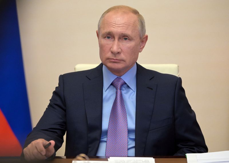 &copy; Reuters. بوتين يبلغ رئيس روسيا البيضاء باستعداد موسكو للمساعدة عسكريا إذا لزم الأمر