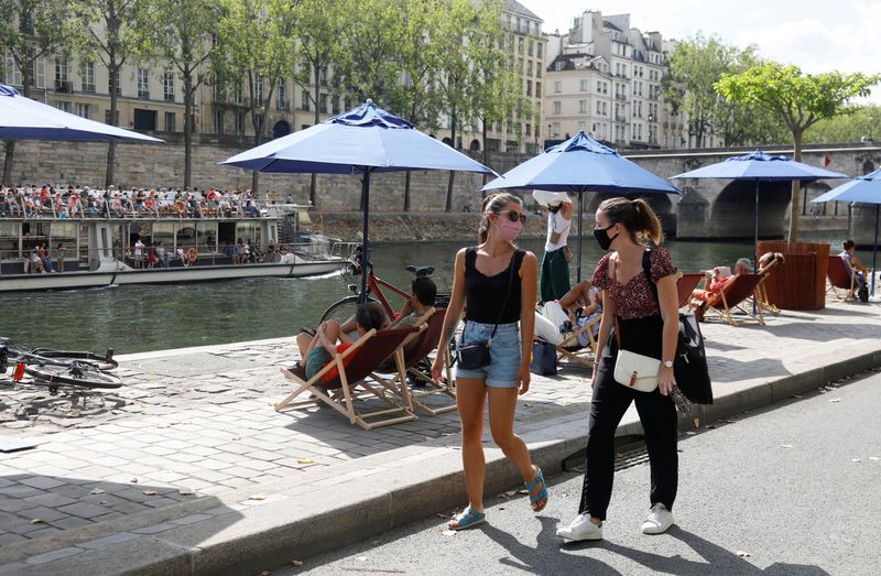 &copy; Reuters. France requires masks inside public places