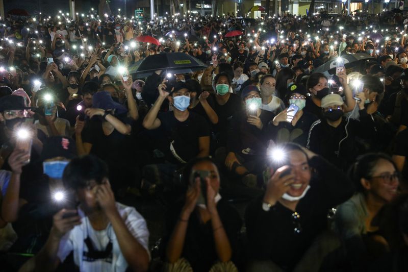 &copy; Reuters. バンコクで2014年以降最大の反政府集会、学生の王室批判に賛同の声も