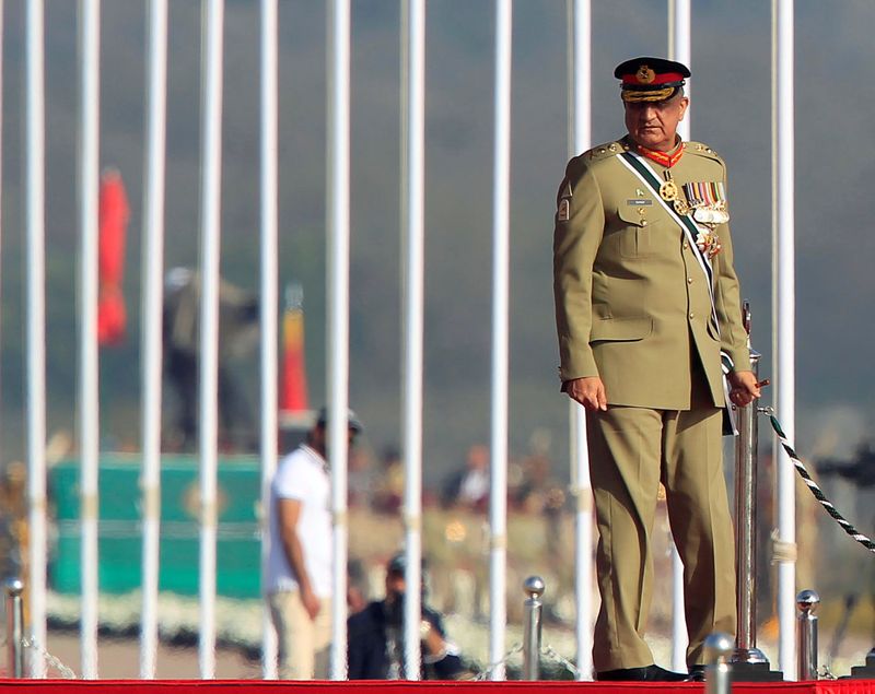&copy; Reuters. قائد الجيش الباكستاني يصل السعودية