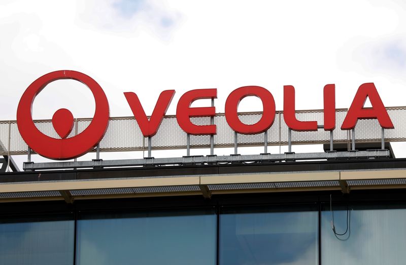&copy; Reuters. The logo of Veolia is seen in Aubervilliers