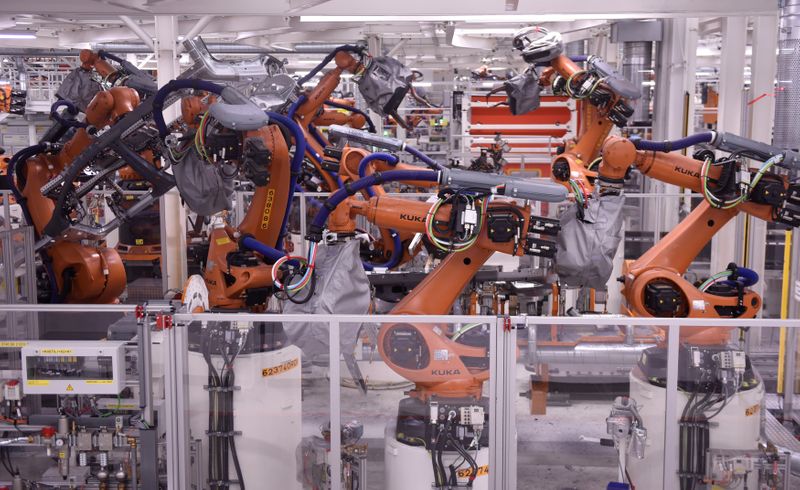 &copy; Reuters. Golf VII cars in production line at Volkswagen in Wolfsburg