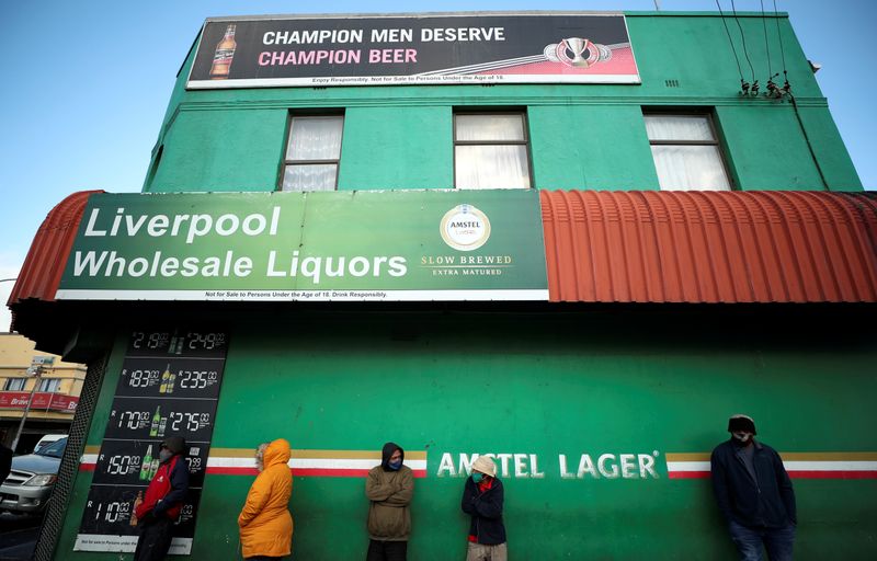 &copy; Reuters. South Africa restarts sale of cigarettes and alcohol