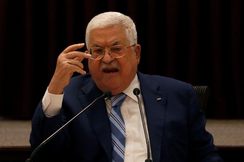 &copy; Reuters. عباس: الفلسطينيون غير قلقين من اتفاق التطبيع بين إسرائيل والإمارات